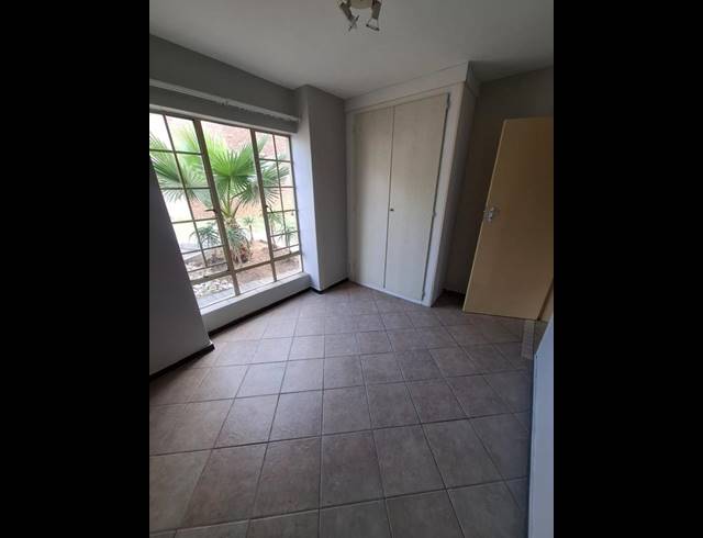 2 BEDROOM PROPERTY TO RENT IN MOOIKLOOF RIDGE ESTATE